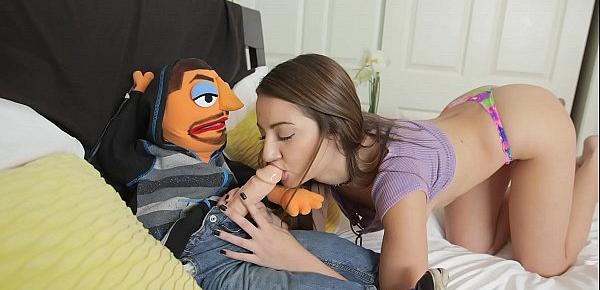  Kingz of Pop - Huge Facial for Lily Adams Puppetporn Gangstaz